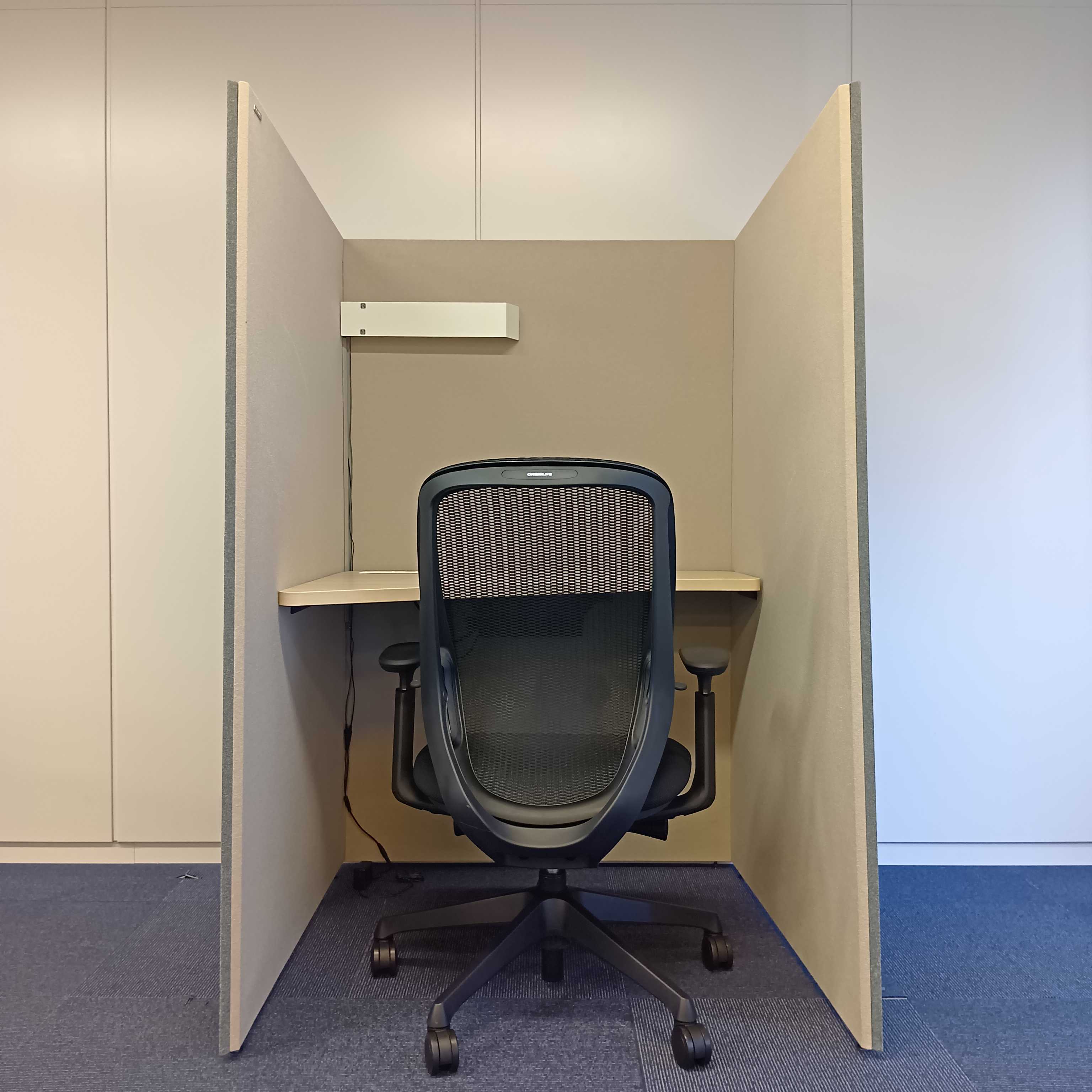 【セット】Drape(ドレープ)＋Sylphy(シルフィー)ソロワークスペース＋チェア(樹脂脚)