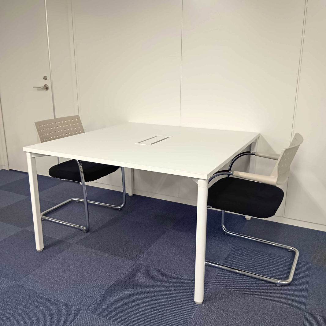 【セット】PLENA(プレナ)+Visavis 2(ビザビ2) ミーティングテーブル+ミーティングチェア2脚