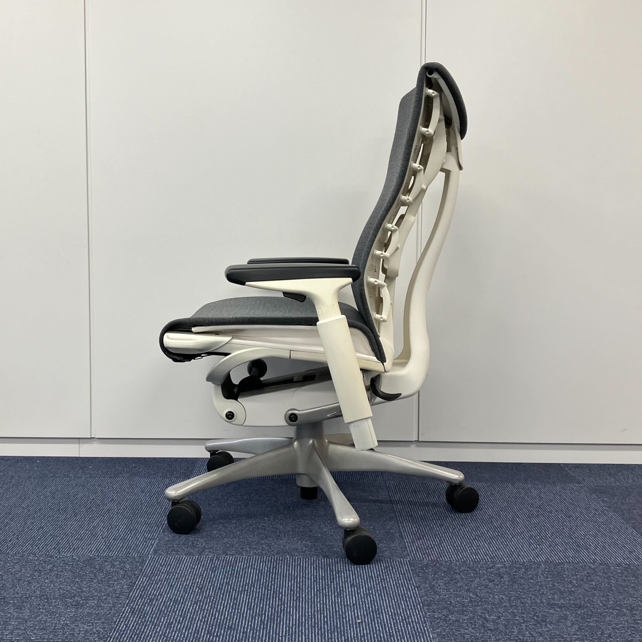 【中古 A(中古品)】Embody Chairs（エンボディチェア）CN122AWAAXT91BB3003