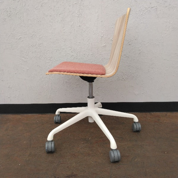 【展示品_2025年製】Lives Cafe Chair(ライブス カフェチェア) L423FT-FXW6