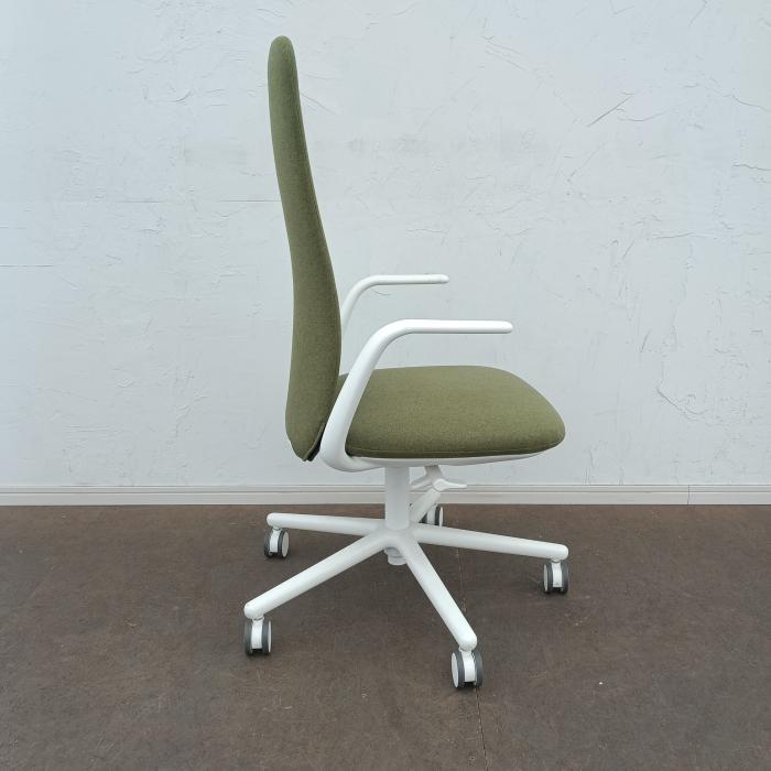 【中古A】Nia  (ニアアクティブシーティングチェア）