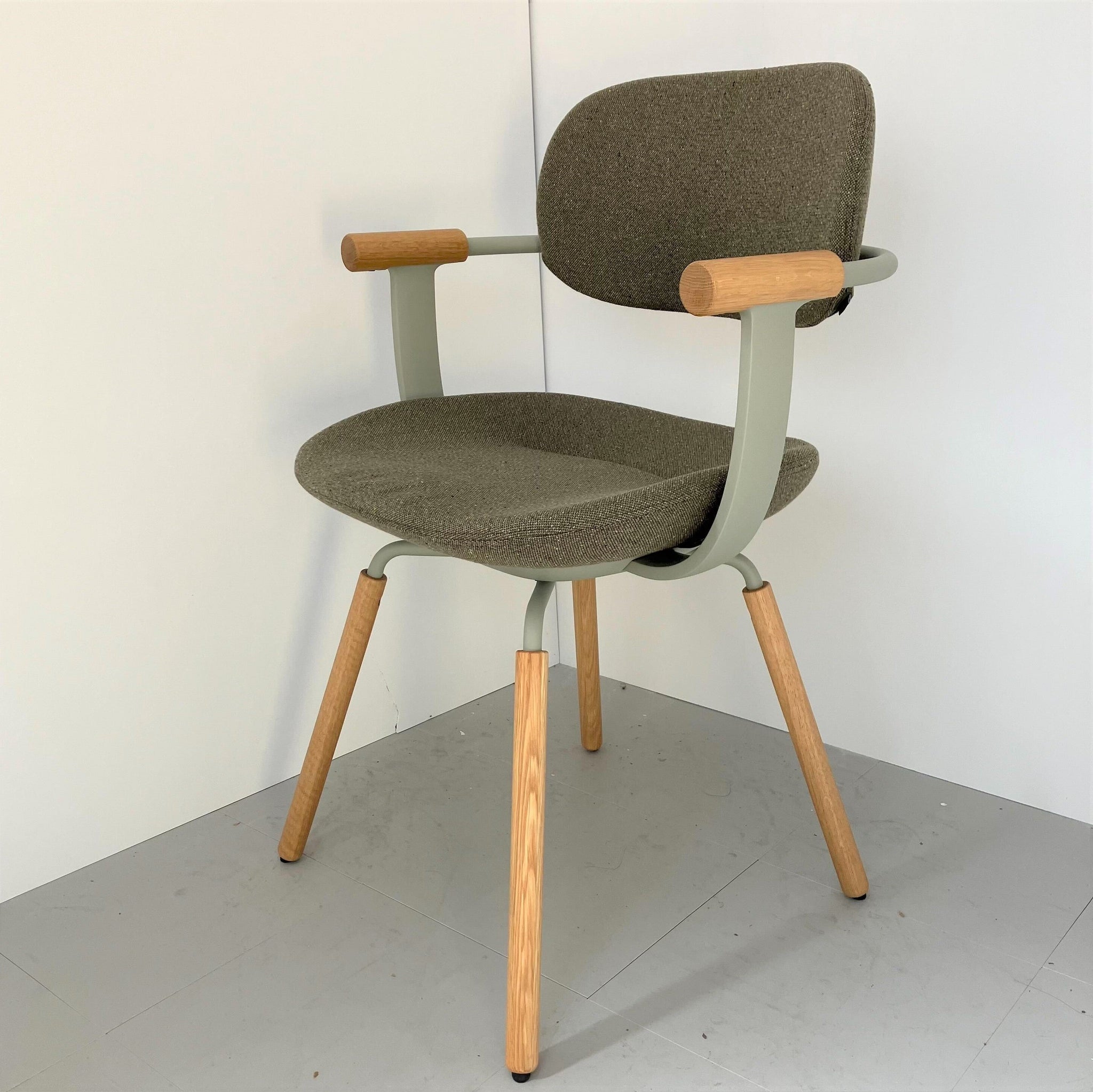 【中古 A(中古品)】COODE(コーデ) K-3030NN 中古 A(中古品)】 K-3030NN | コクヨ COODE ミーティングチェア