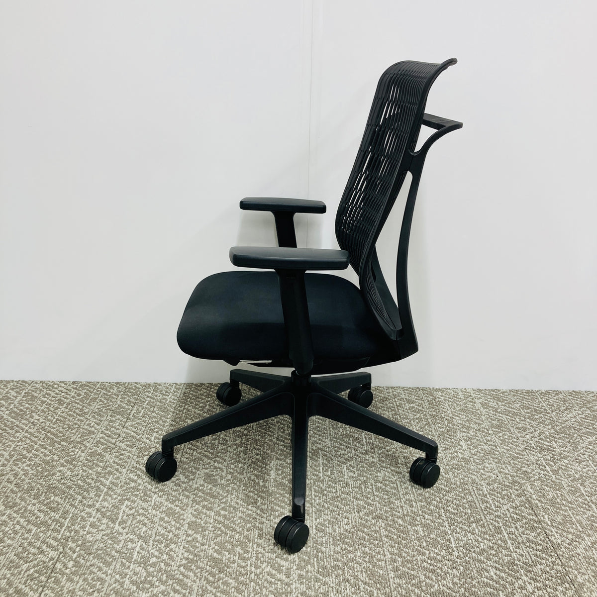 【中古A】AJ CHAIR(エージェイチェア) AJA-320BN-PA 5-347-3200