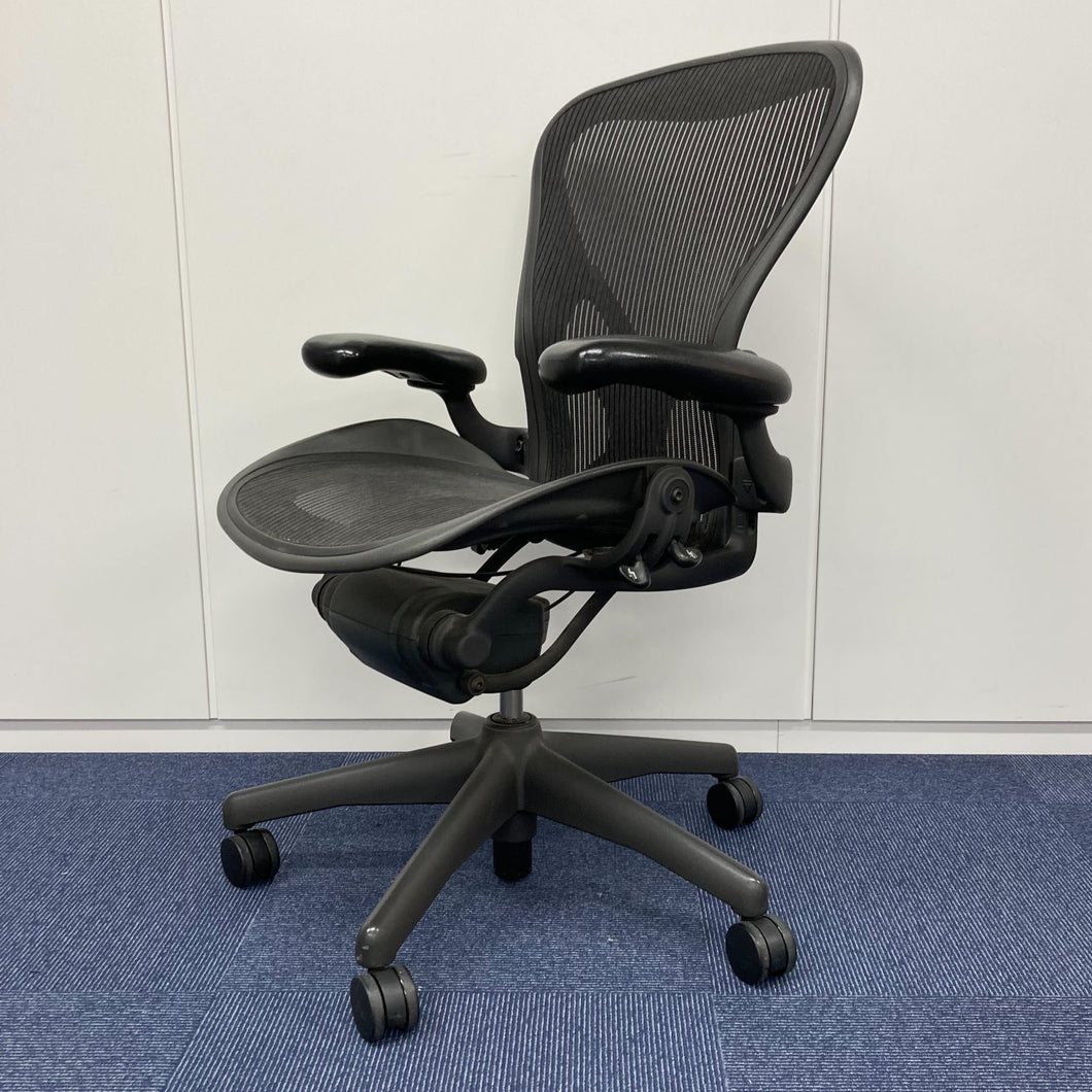 中古 A(中古品)】AE123AWB AEI00039643 PJG1BBBK3D01 | ハーマンミラー Aeron Chair オフィスチェア -  Kaggマルシェ