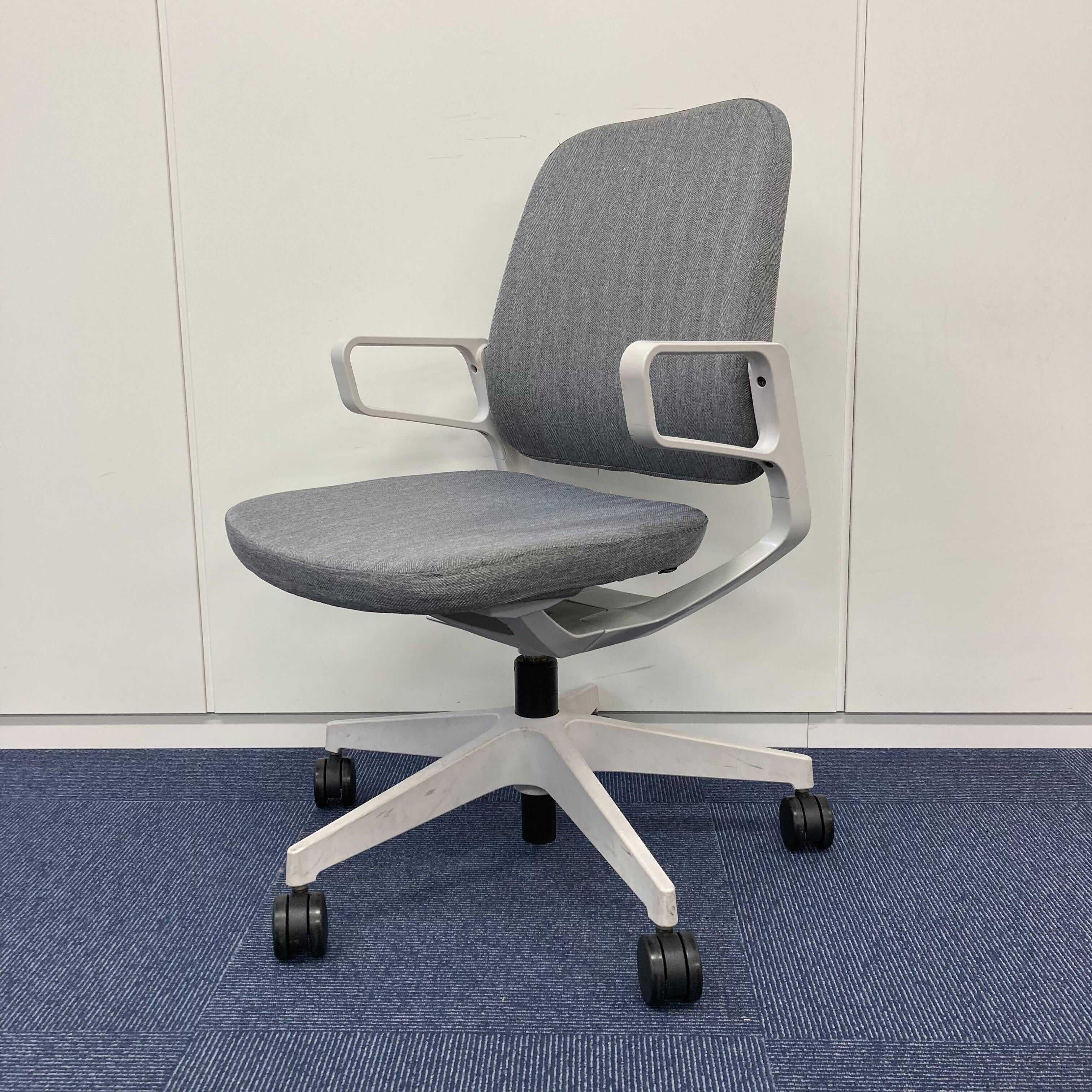 【中古A】levi(レヴィチェア)シリーズ KG-526SB-GNT3