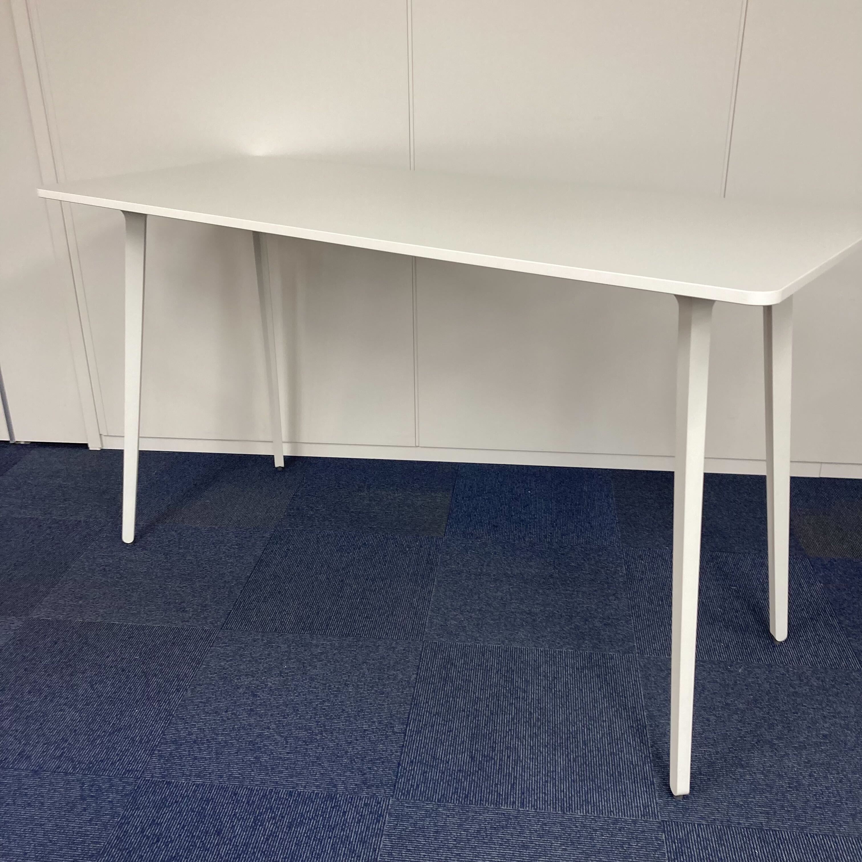 【中古A】LEMNA(レムナ) 5-200-1020 / 幅1800mm ハイテーブル