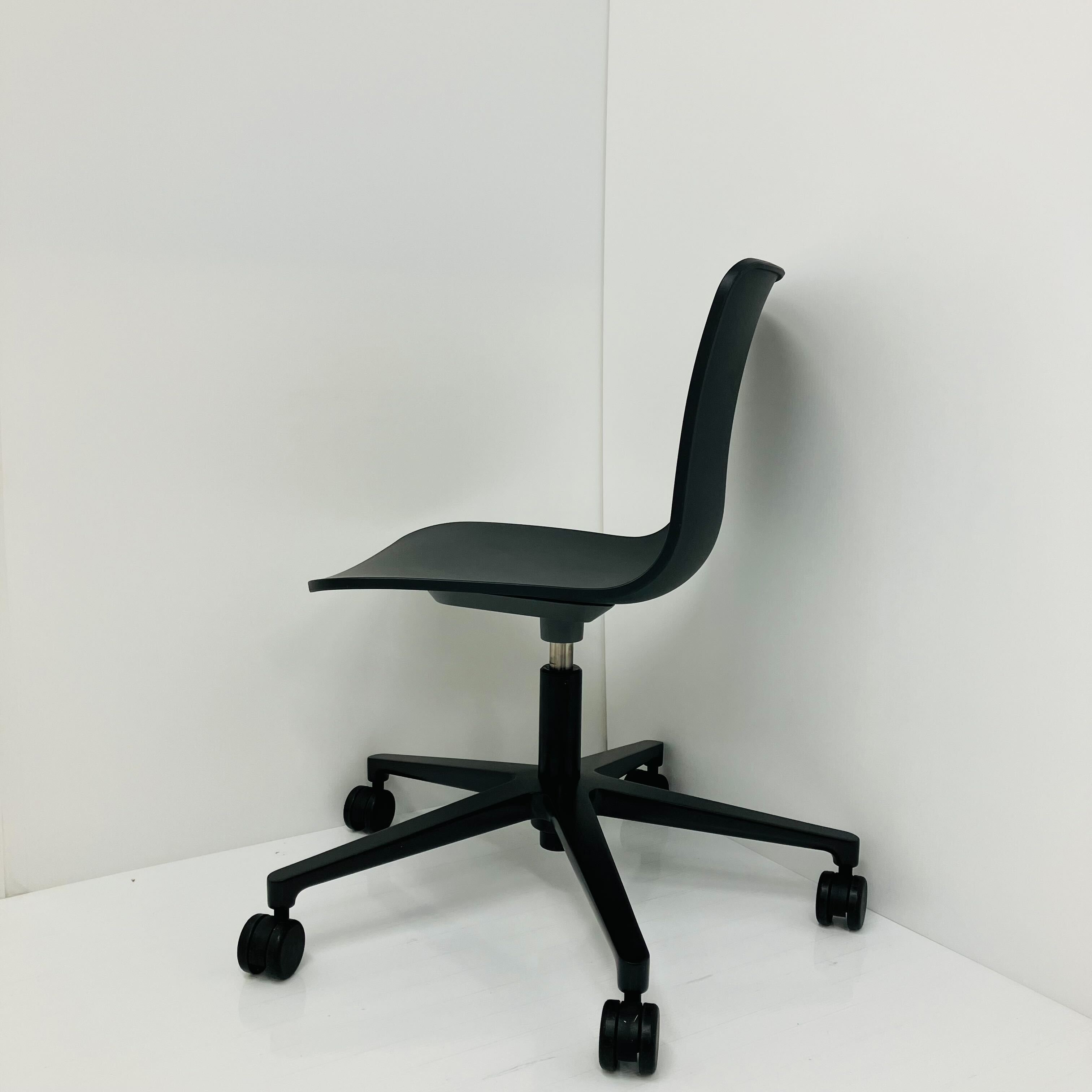 【中古A】HAL Studio(ハル スタジオ) / ミーティングチェア