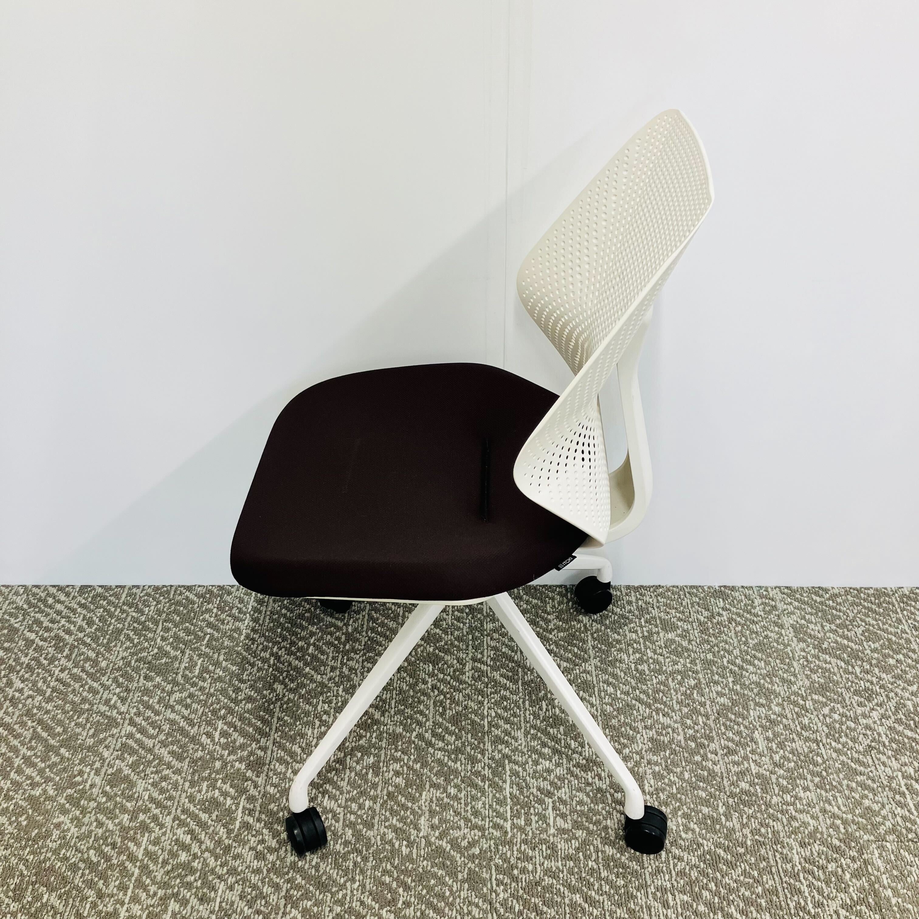 【中古A】QuA(キュアチェア) KG-980PG-WWH2