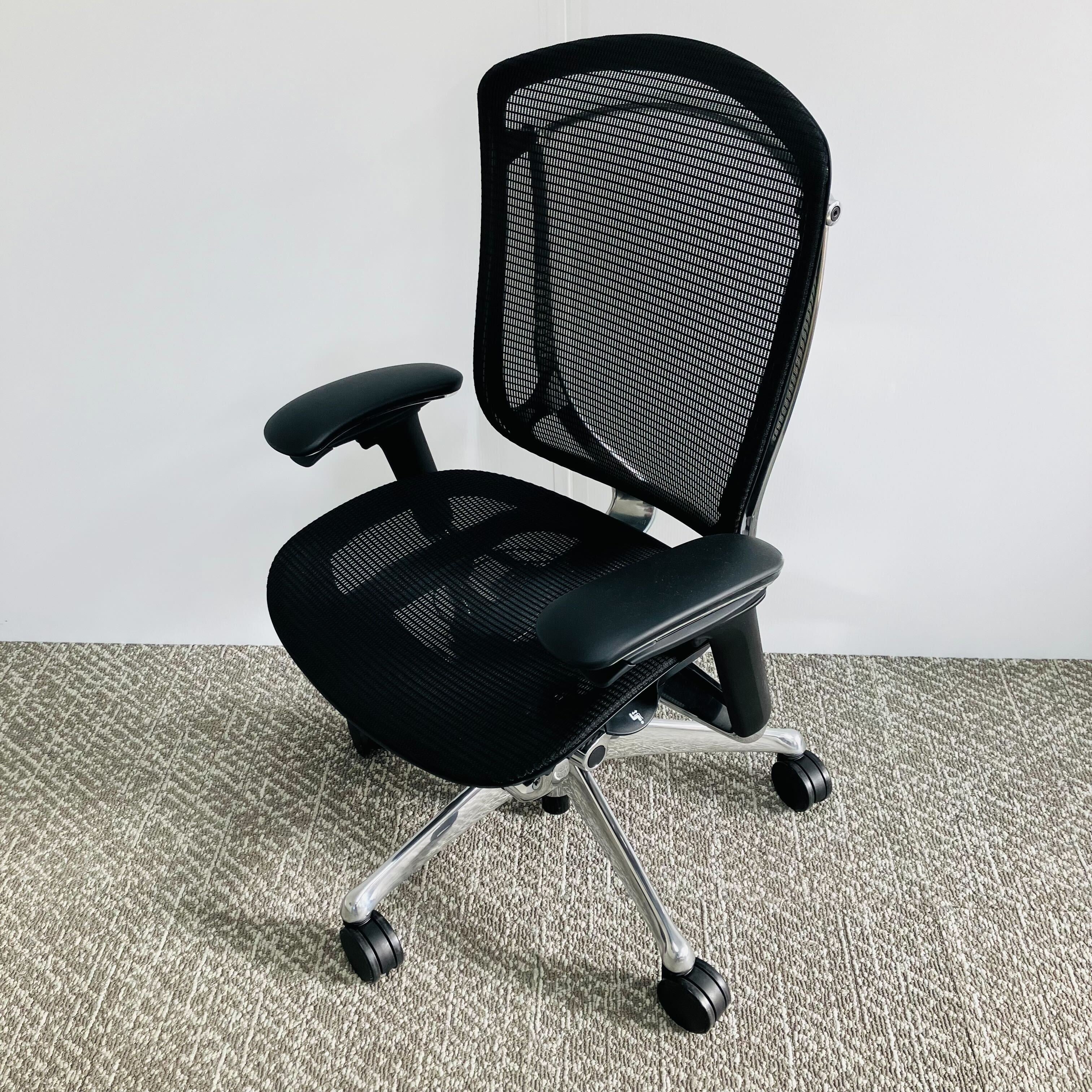 オフィスチェア　美品 デザイナーズチェア，エグゼクティブチェア，ビジネスチェア，オフィス