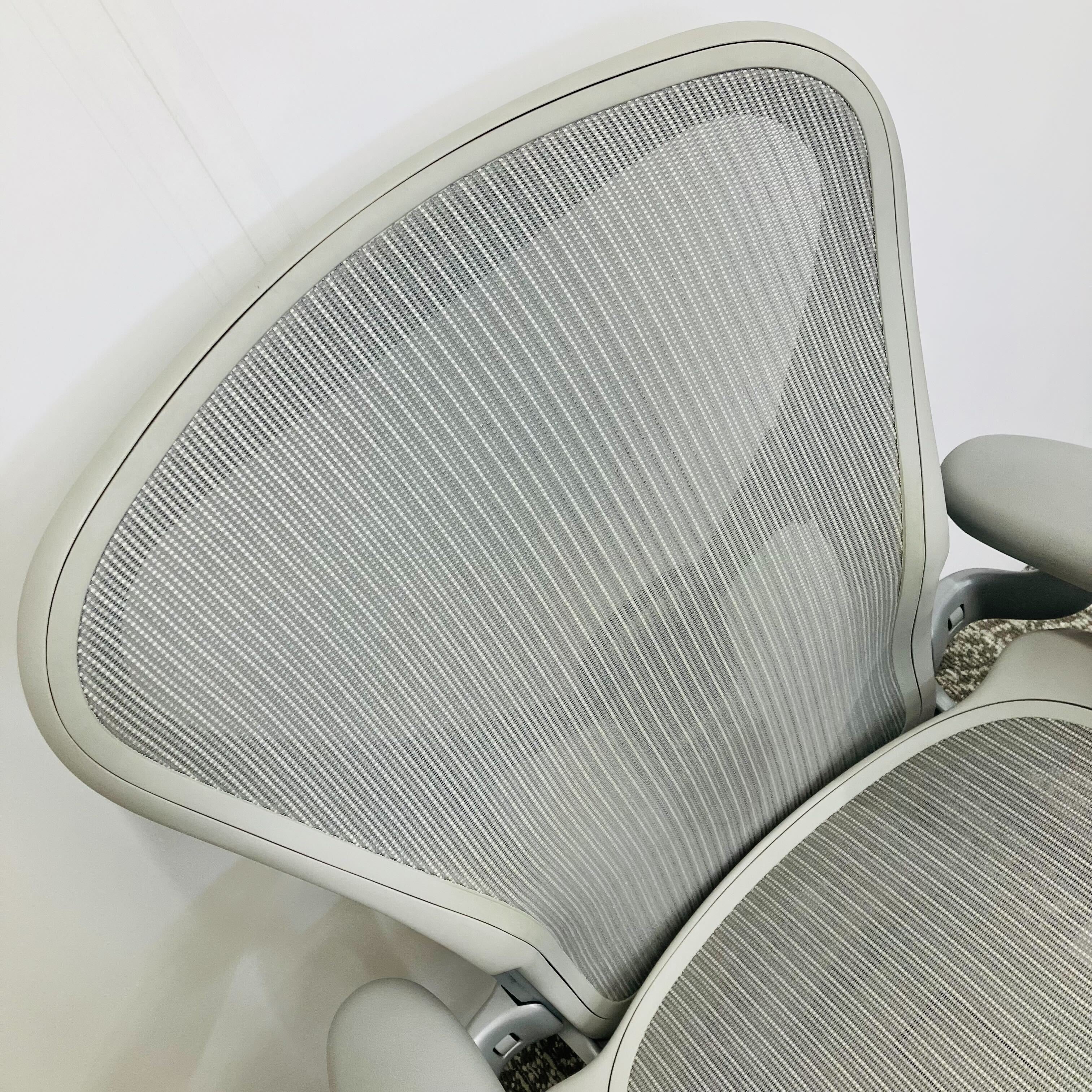 中古A】ハーマンミラー Aeron Chair(アーロンチェア) リマスタード