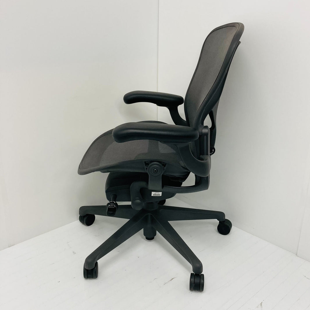 【中古A】Aeron Chair(アーロンチェア) リマスタード※固定肘※ AER1B23PW-ALPG1G1G1BBBK23103