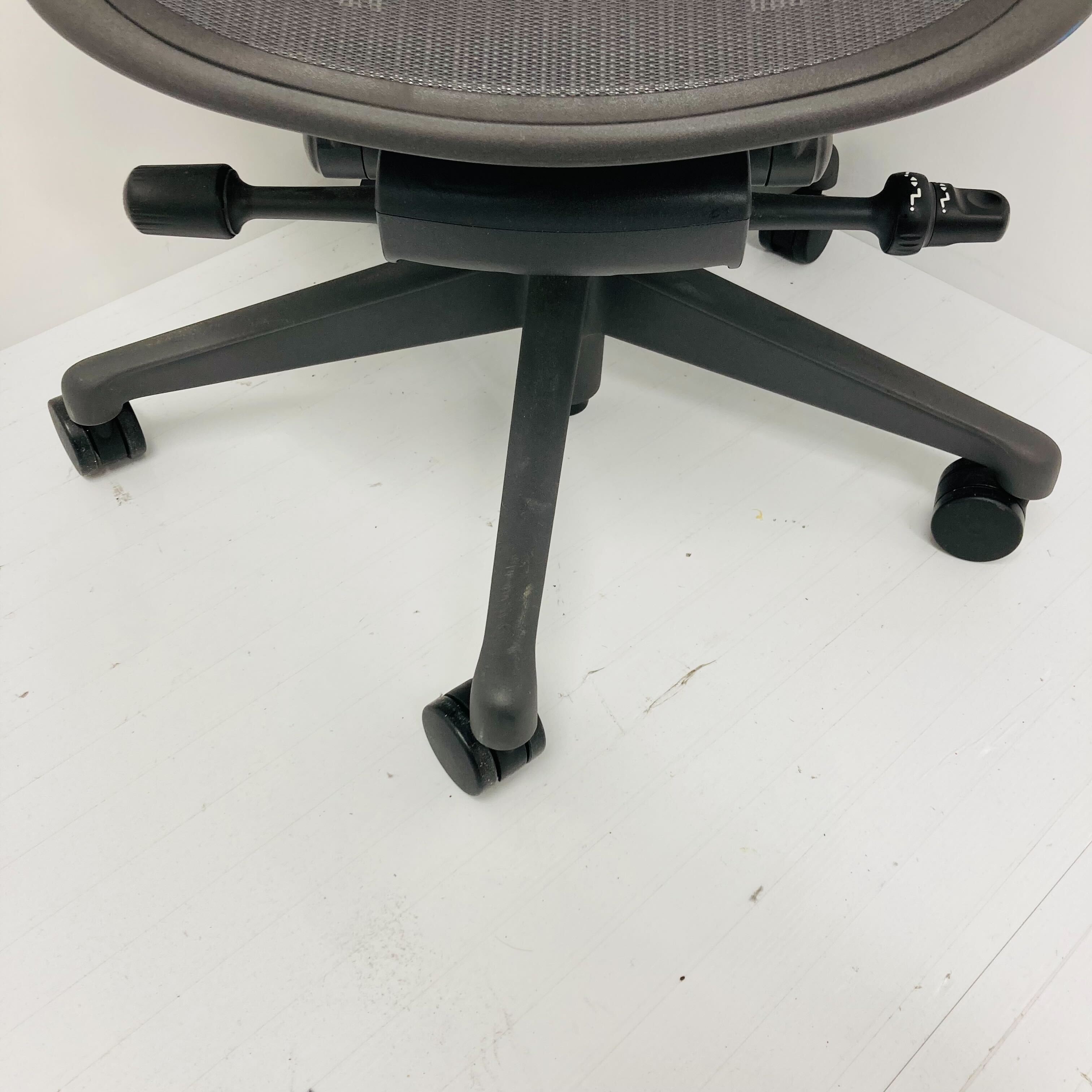 【中古 A(中古品)】Aeron Chair(アーロンチェア) AER1B23DW ALPG1G1G1BBBK23103 中古A】Aeron Chair(アーロンチェア) AER1B23DW