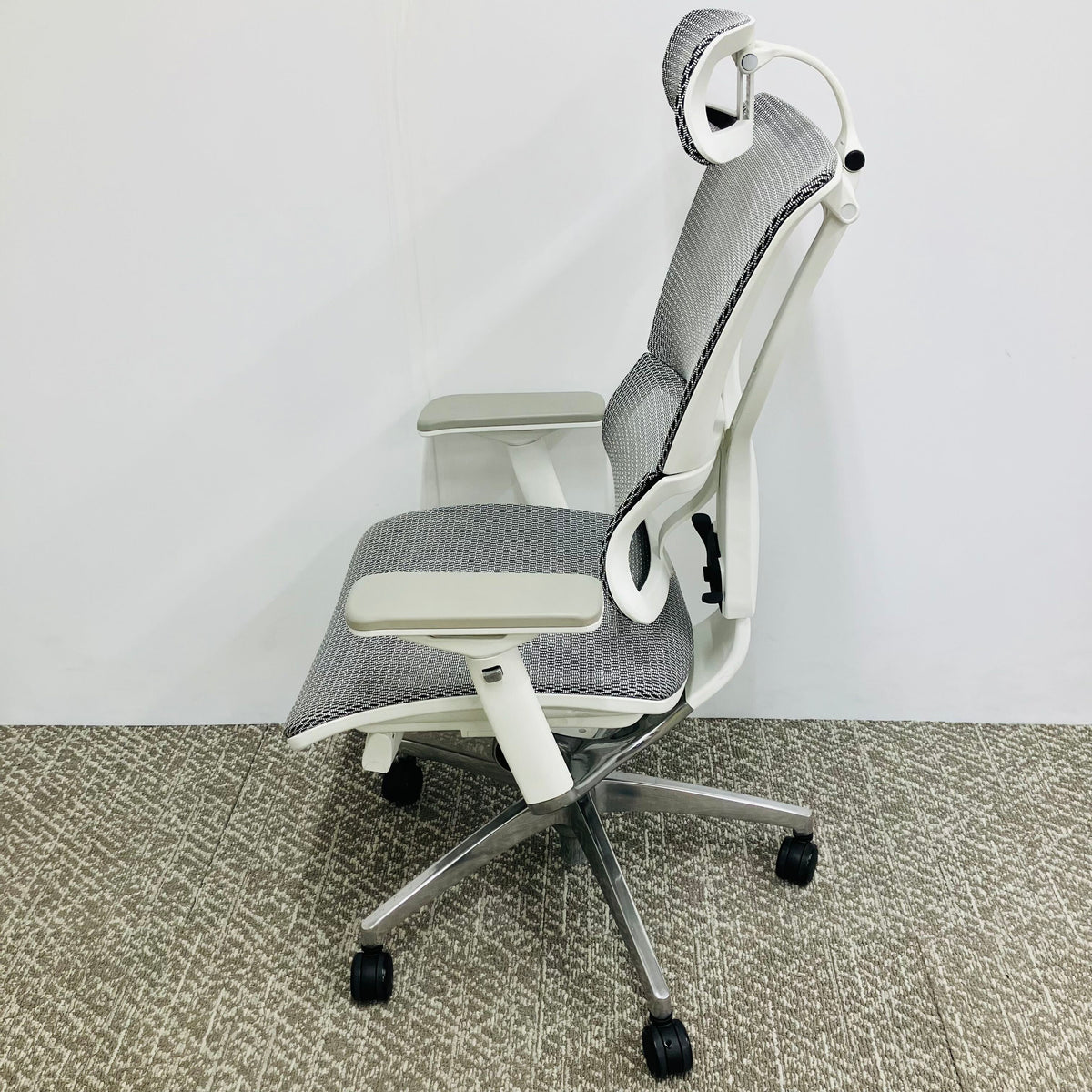 【中古A】Ergohuman Fit(エルゴヒューマン フィット) IOO-WA-3DHAM-KM-16