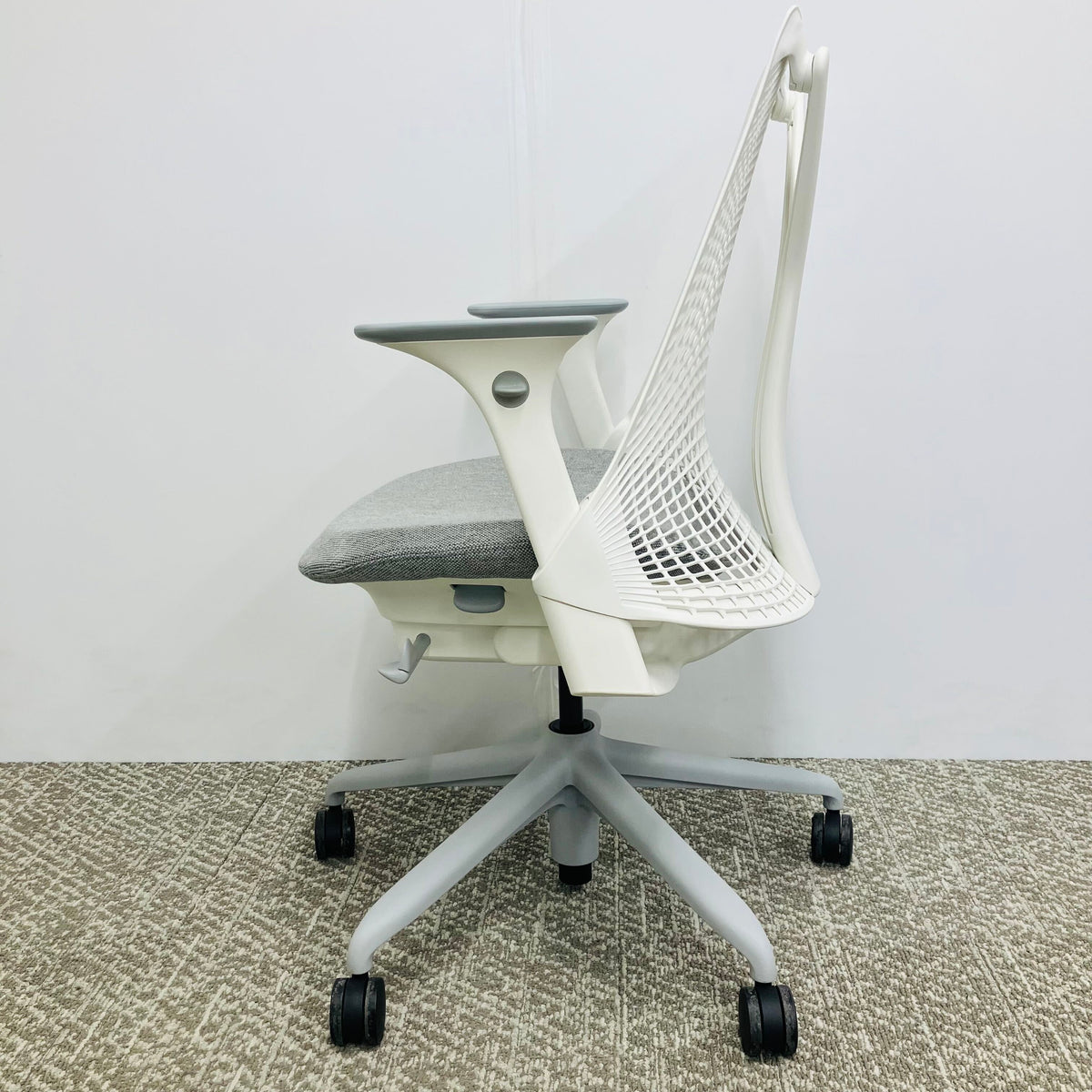 【展示品_2025年製】SAYL Chair(セイルチェア)［HermanMiller✕カリモク］