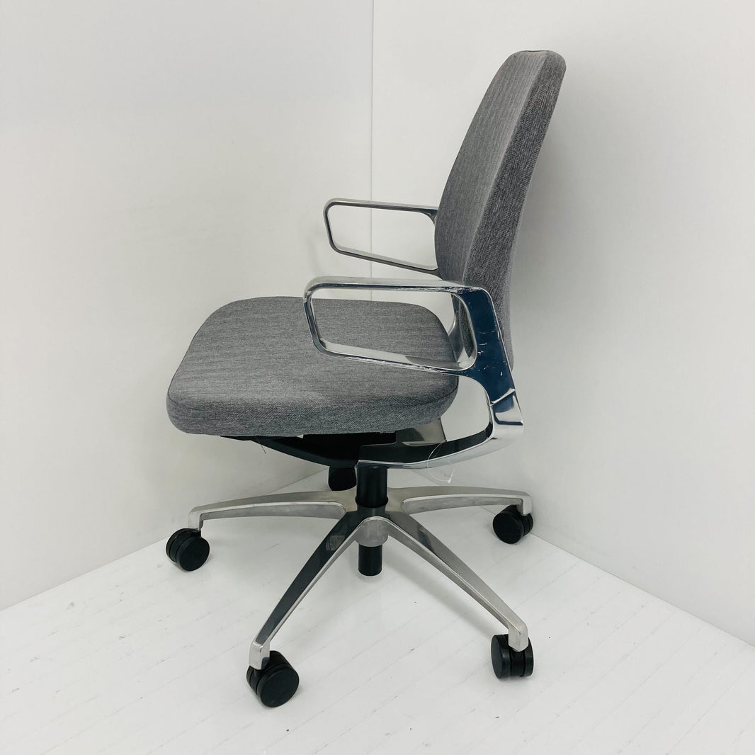 【中古A】levi(レヴィチェア) KG-525SB-Z9T3