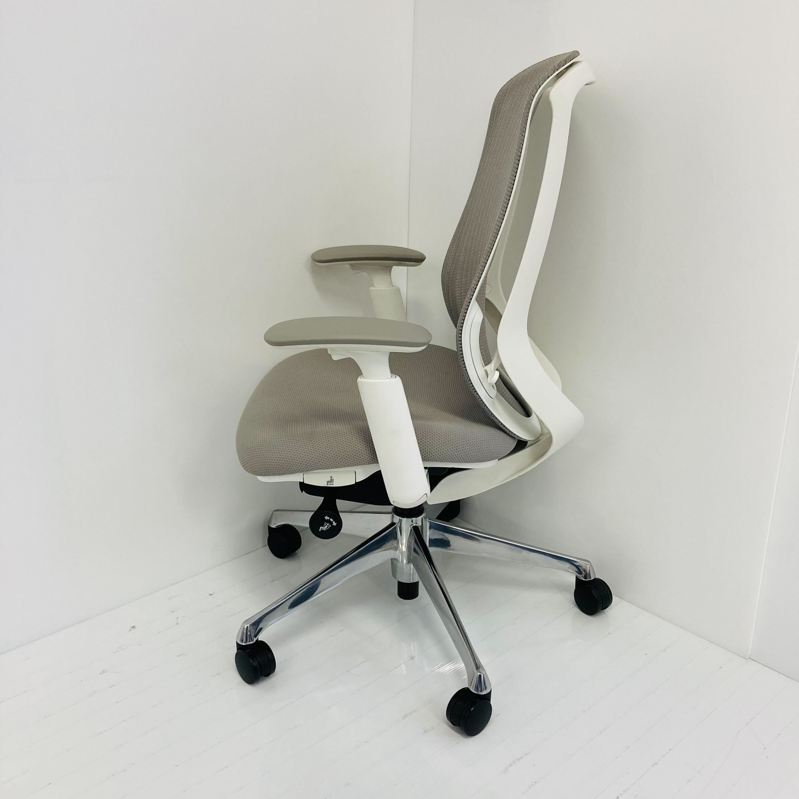 【中古S】Sylphy(シルフィー) C685BW-FMR3