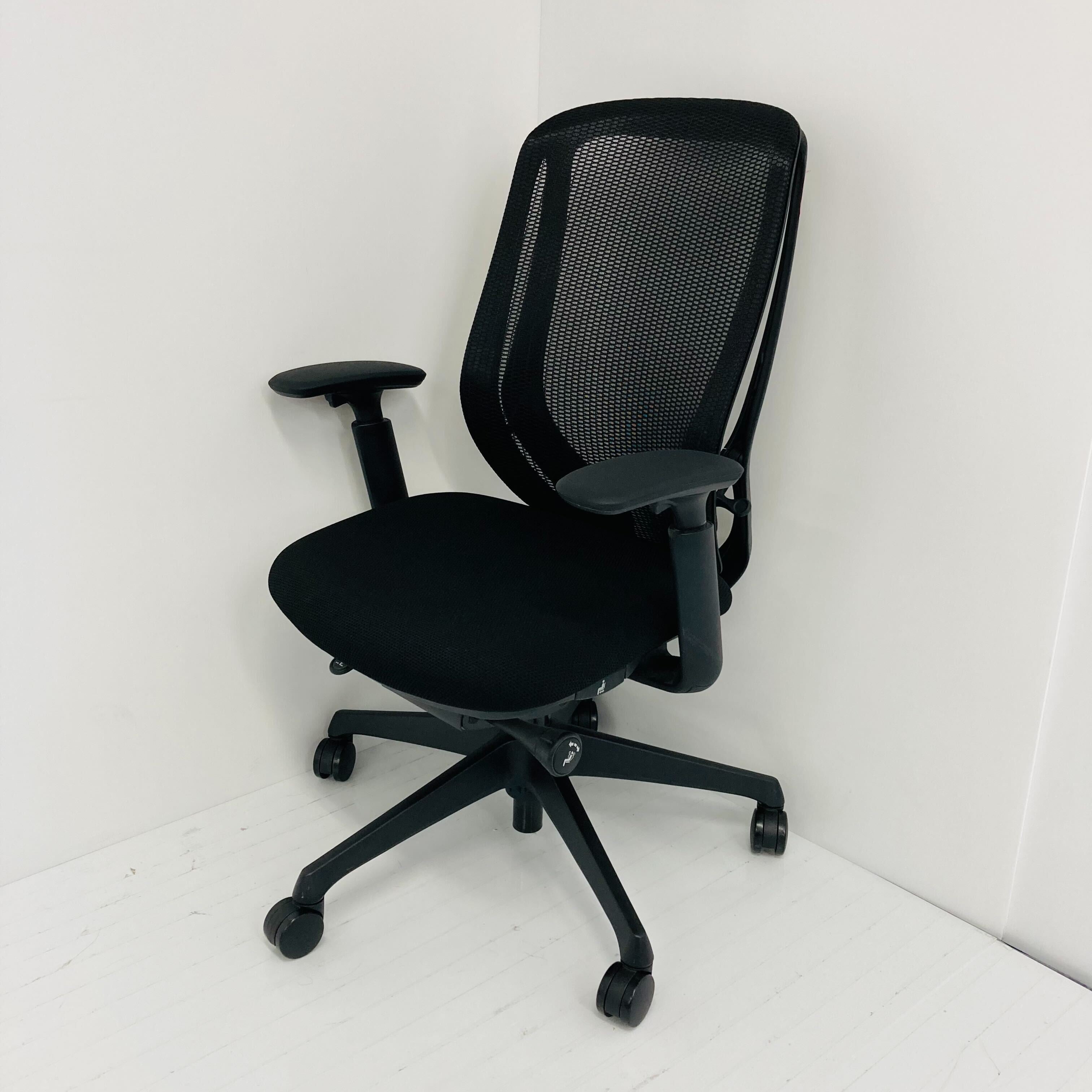 【中古 S(美品)】Sylphy(シルフィー) C685XR-FMP1 中古】シルフィー C685XR FMP1 オカムラ/okamura 肘付ハイバックチェア