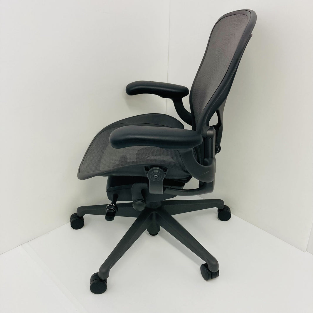 【中古A】Aeron Chair(アーロンチェア) リマスタード※固定肘※ AER1B23PW-ALPG1G1G1BBBK23103