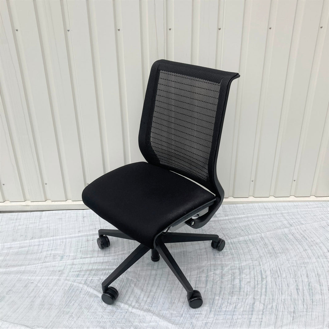 【中古B】Think(シンク)チェア thk-13001-18（J 501）