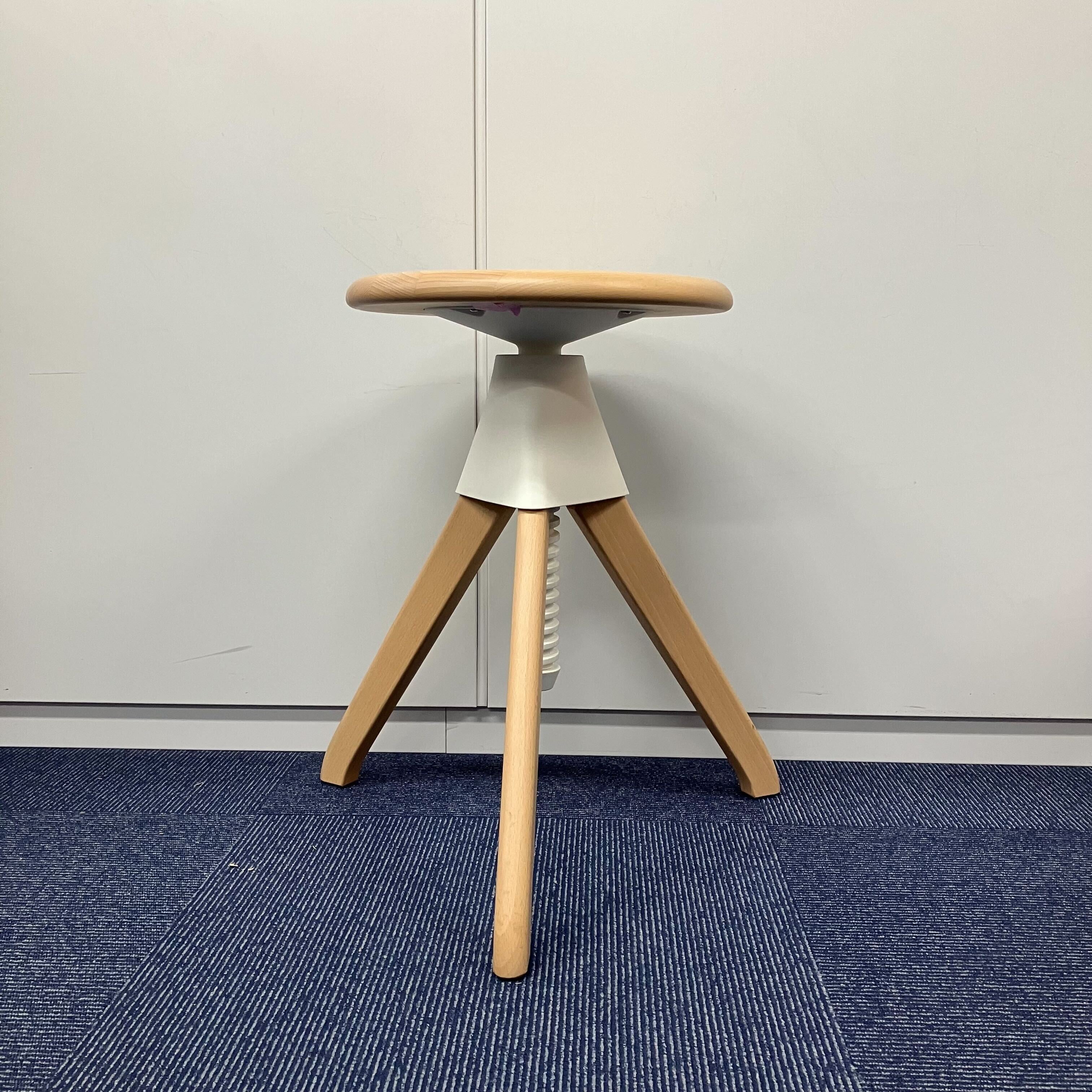 【中古A】TOM AND JERRY JERRY  (トムアンドジェリー ジェリー) Magis(マジス) スツール /  ホワイト LOWタイプ