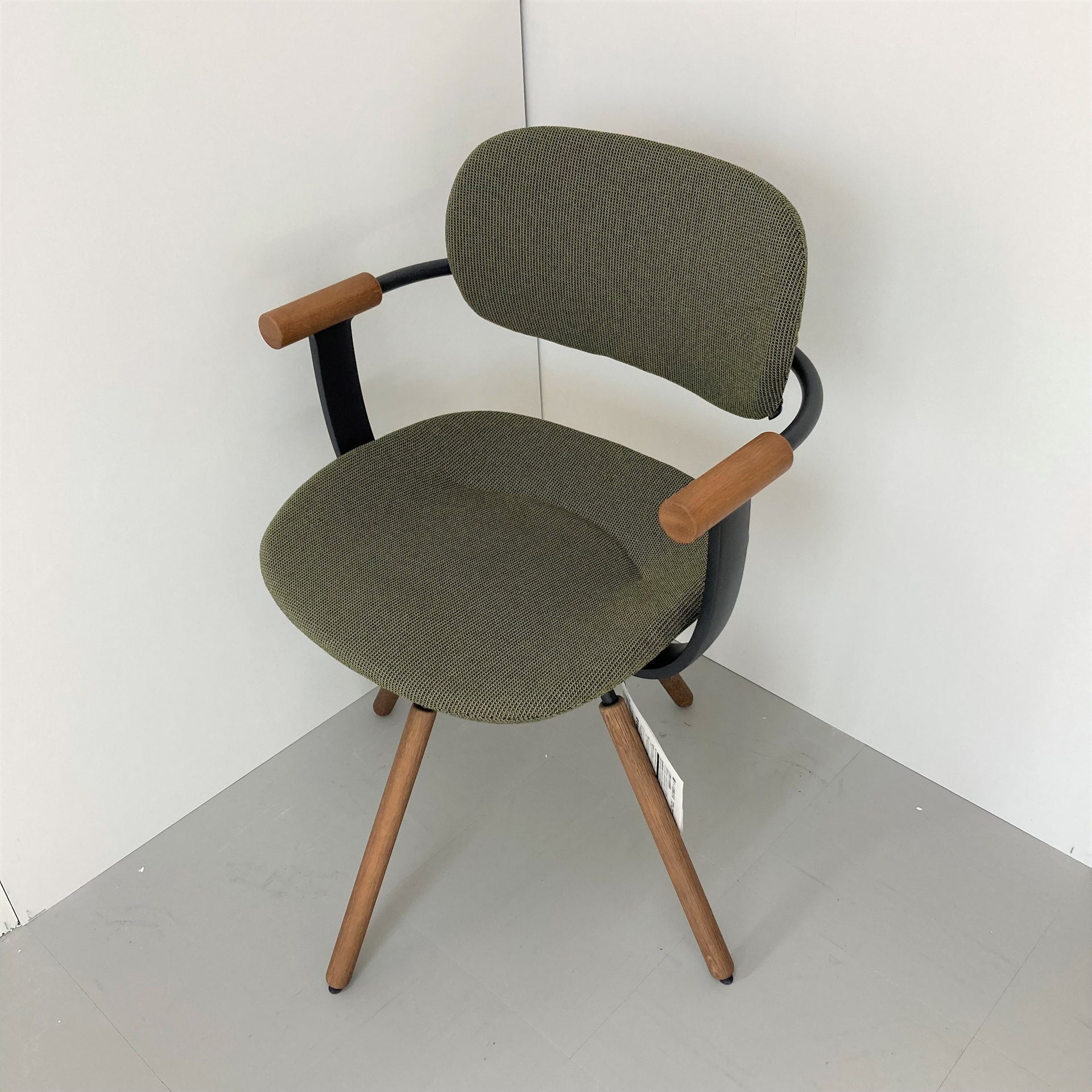 中古 A(中古品)】f(エフチェア) KG-130PS-T1D3（中古｜イトーキ｜エフ  