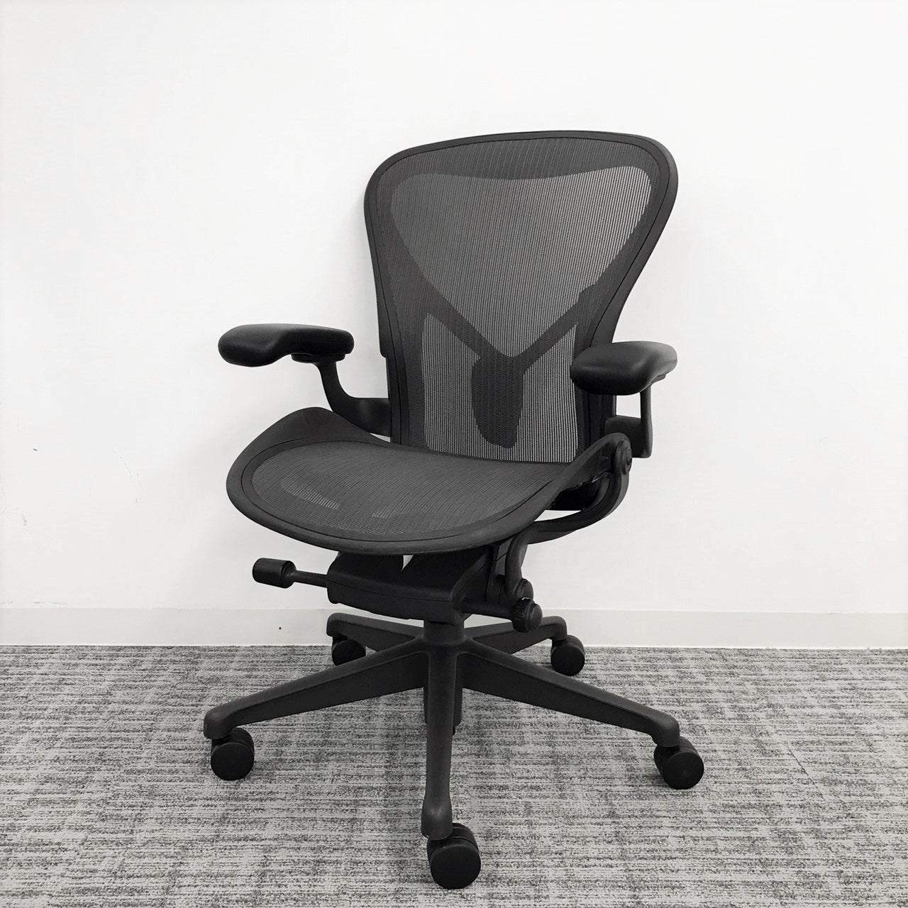 【中古 A(中古品)】Aeron Chair(アーロンチェア) AER1B22PWZSSG1G1G1BBBK23103