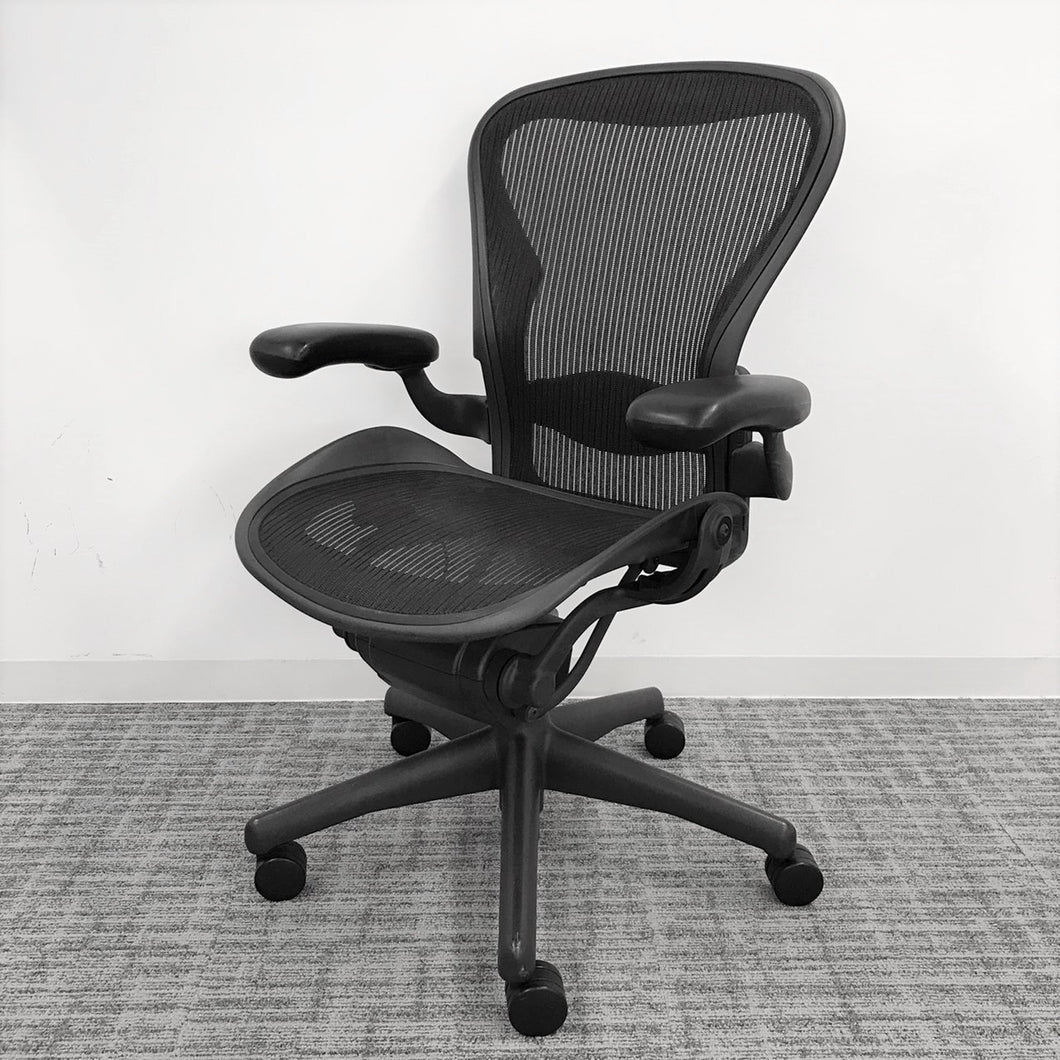【中古 B(訳あり品)】Aeron Chair(アーロンチェア) AE111AWBAJG1BBFP3D01