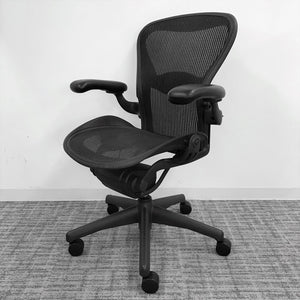 【中古 A(中古品)】Aeron Chair(アーロンチェア) AE111AWB AJG1BBBK3D01