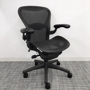 【中古 A(中古品)】Aeron Chair(アーロンチェア) AE111AWB AJG1BBBK3D01